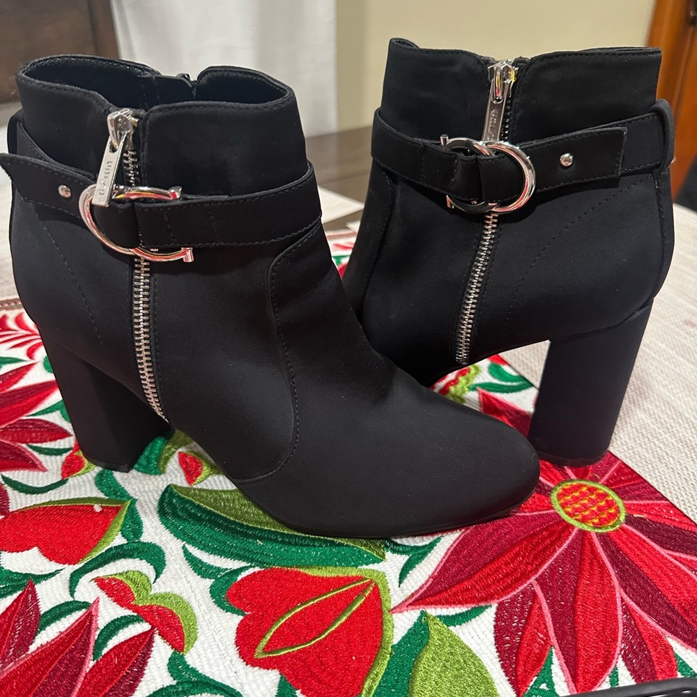 Unisa Black and Silver Heeled Boots